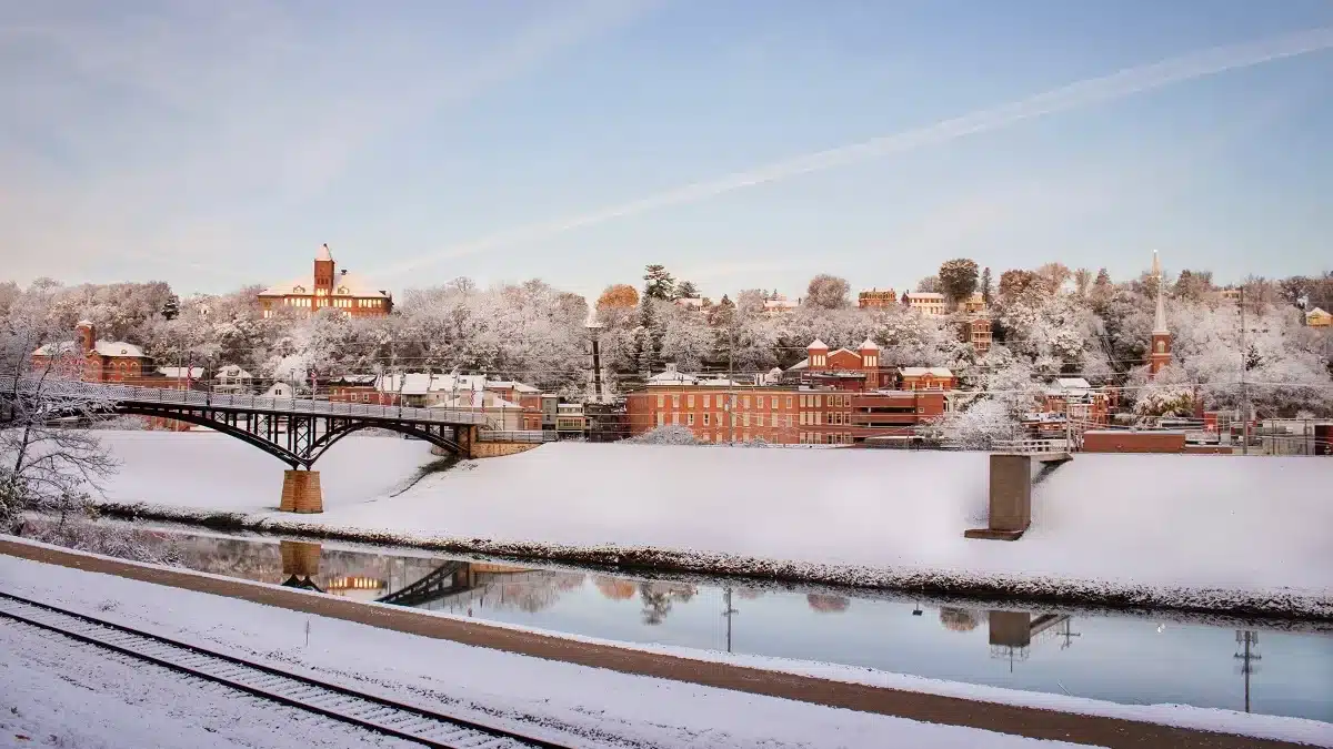 The Town in Every State That Belongs in a Hallmark Winter Movie 13
