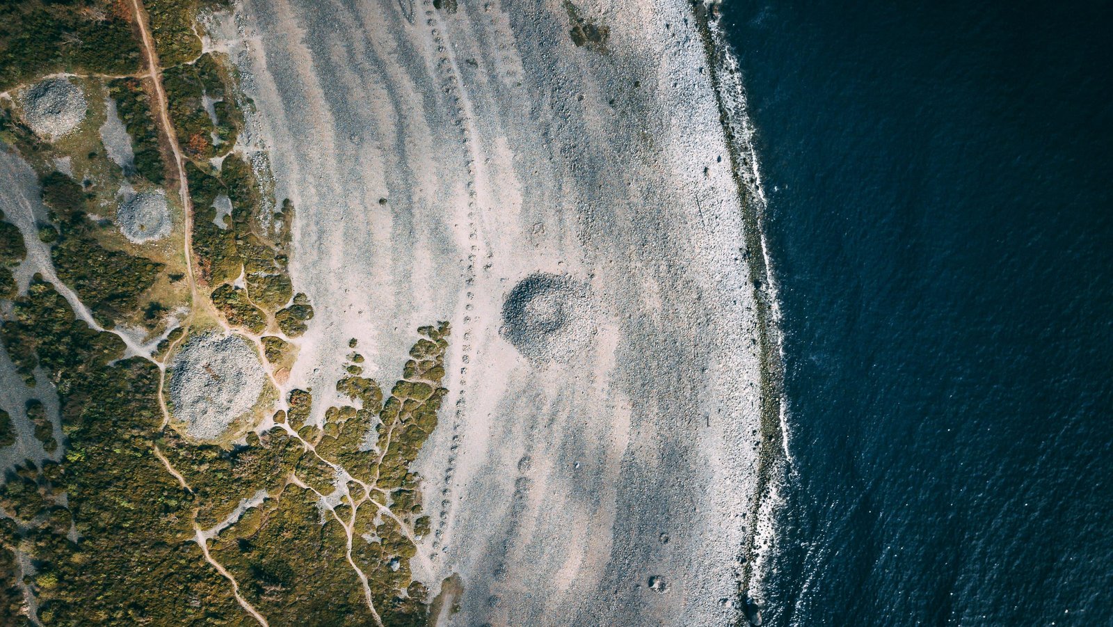 12 Real-World Examples of How Microclimates Create Completely Different Weather Just Miles Apart 1