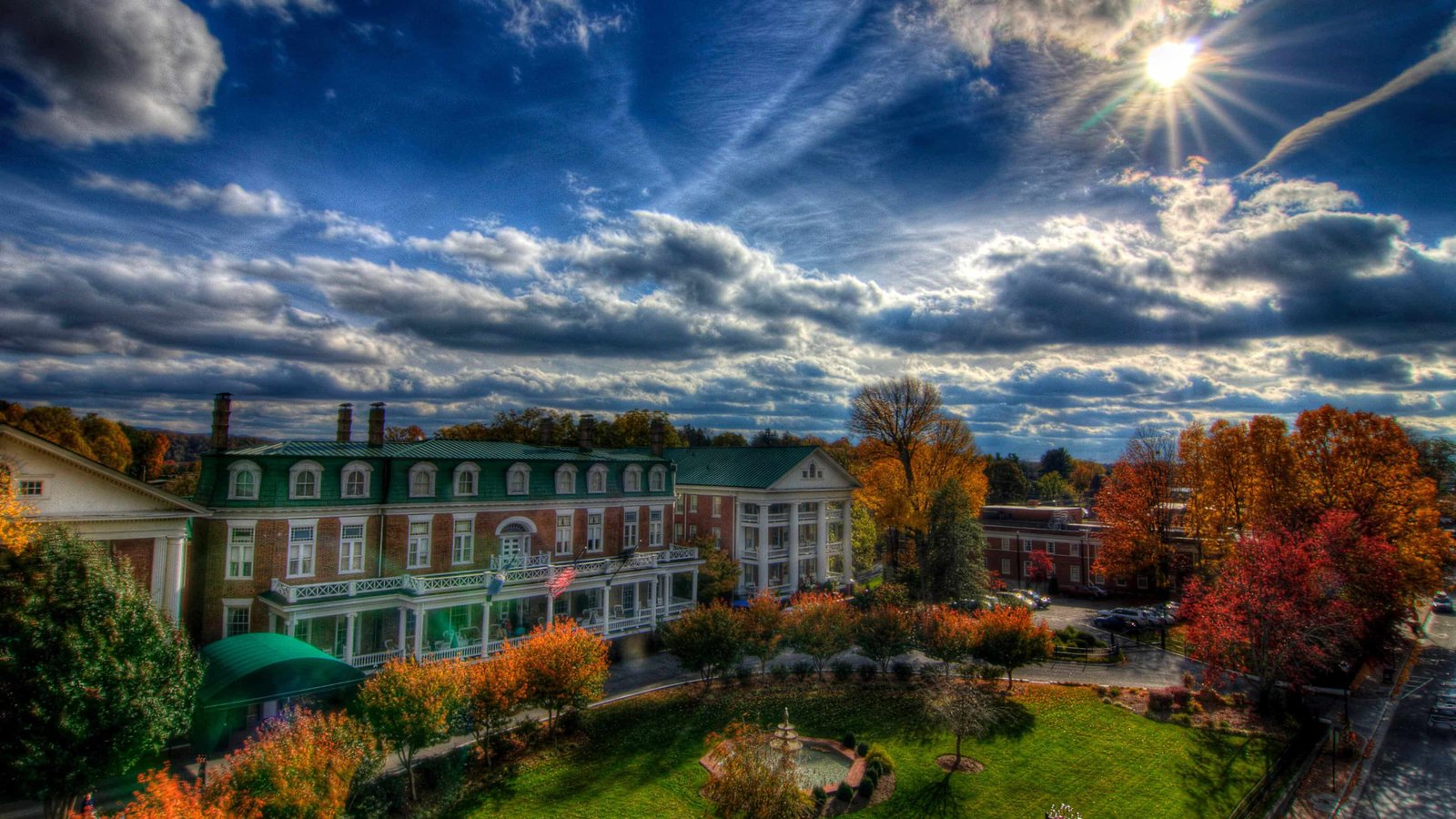 The Town in Every State Where Fall Colors Are Worth the Drive 46