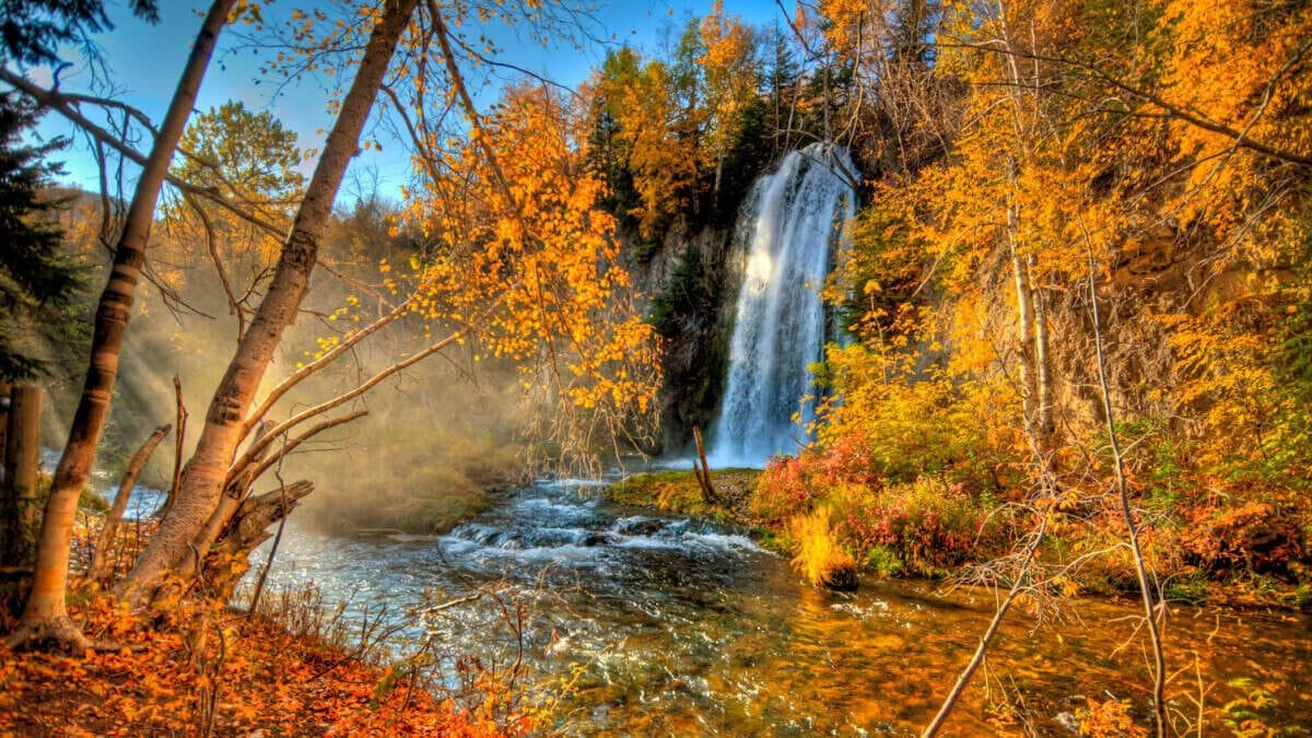 The Town in Every State Where Fall Colors Are Worth the Drive 41