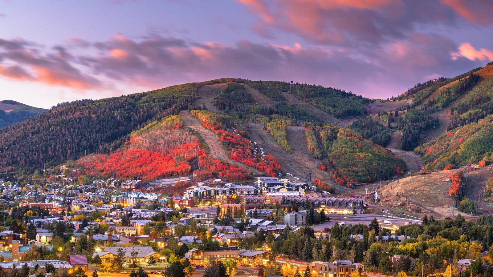 The Town in Every State Where Fall Colors Are Worth the Drive 44