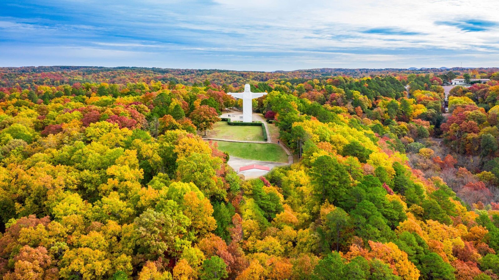 The Town in Every State Where Fall Colors Are Worth the Drive 4
