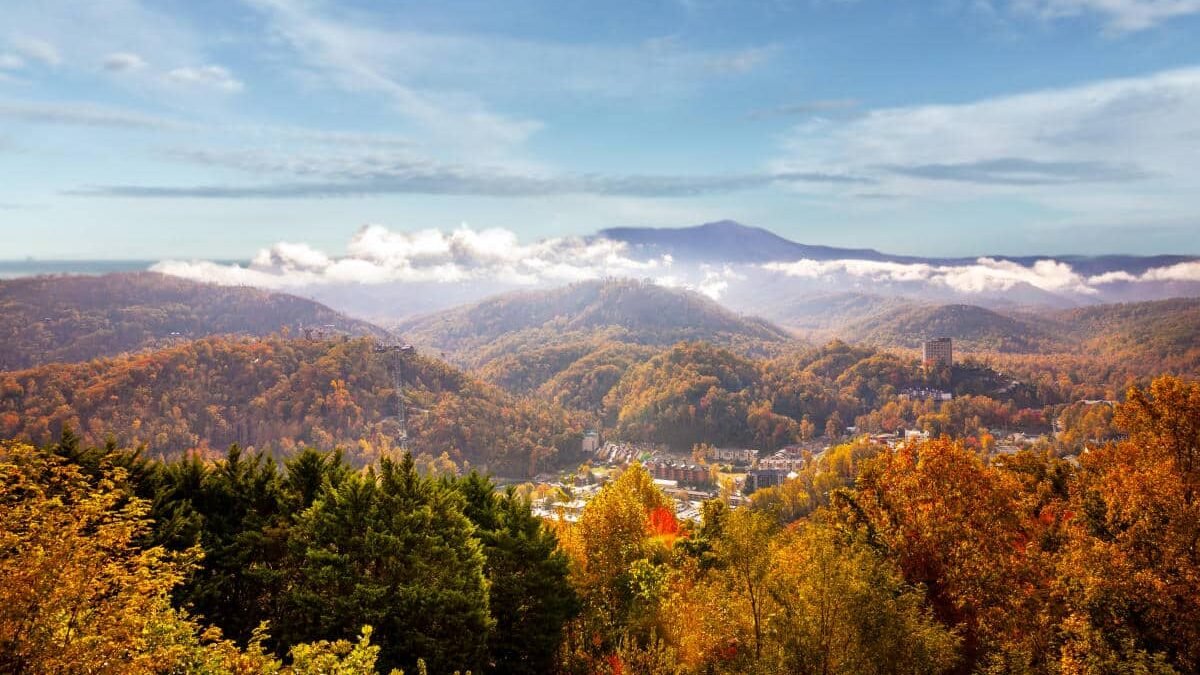 The Town in Every State Where Fall Colors Are Worth the Drive 42