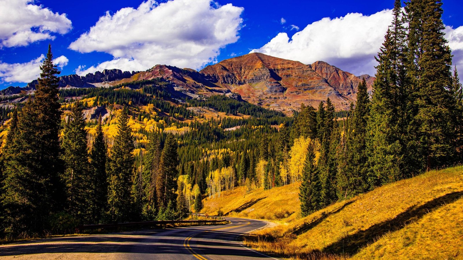 The Town in Every State Where Fall Colors Are Worth the Drive 6