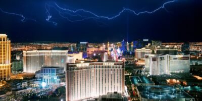 The Best Thunderstorm Watching Spot in Every U.S. State 2