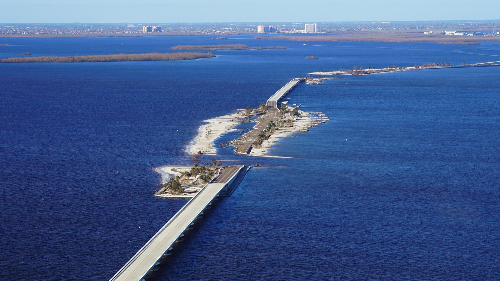 The Best Thunderstorm Watching Spot in Every U.S. State 9