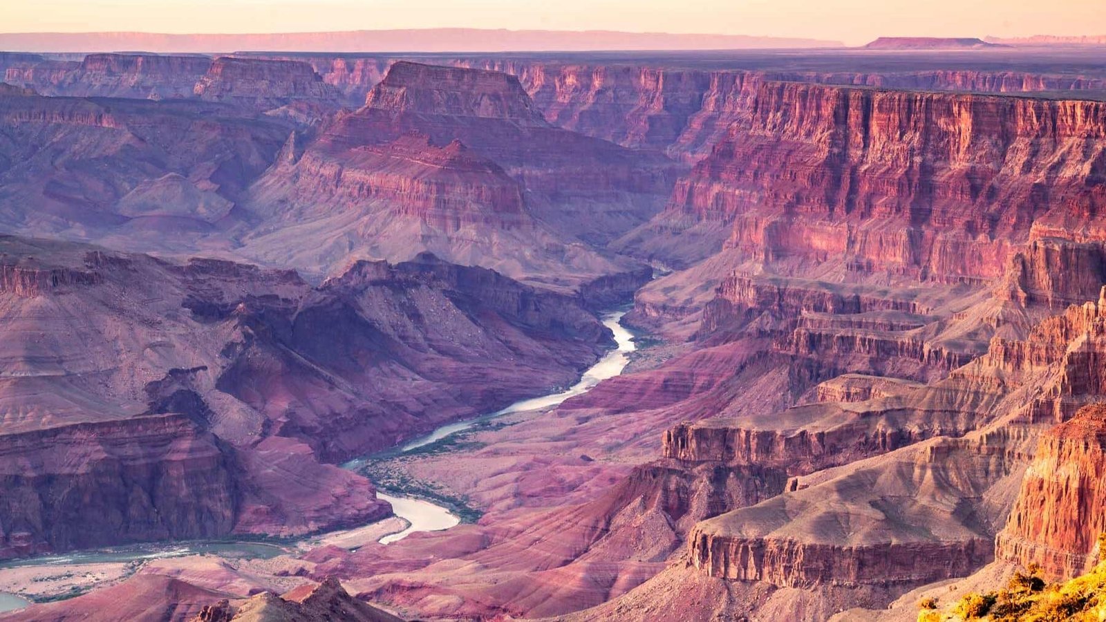 The Best Thunderstorm Watching Spot in Every U.S. State 3