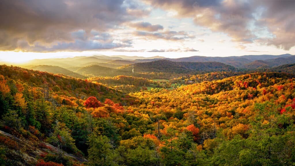 The Town in Every State Where Fall Colors Are Worth the Drive 33