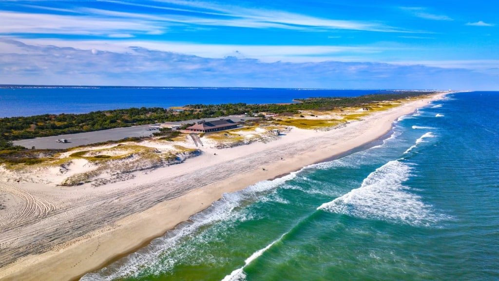 The Best Thunderstorm Watching Spot in Every U.S. State 30