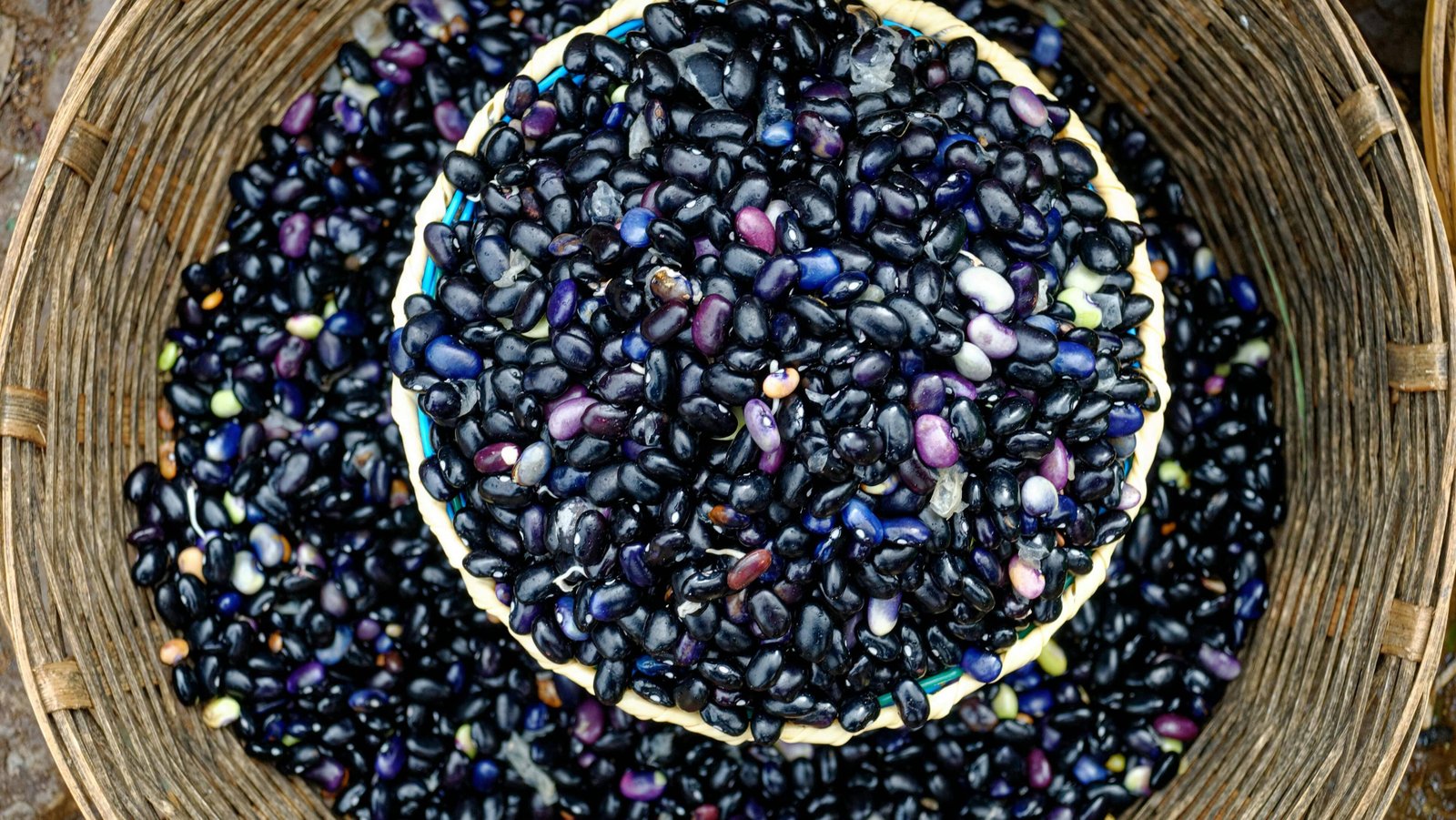 18 Foods and Drinks That Help Your Body Handle Heat Waves 15