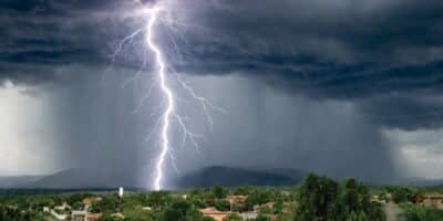 15 U.S. Towns Where You Should Never Buy a House If You Fear Storms 27