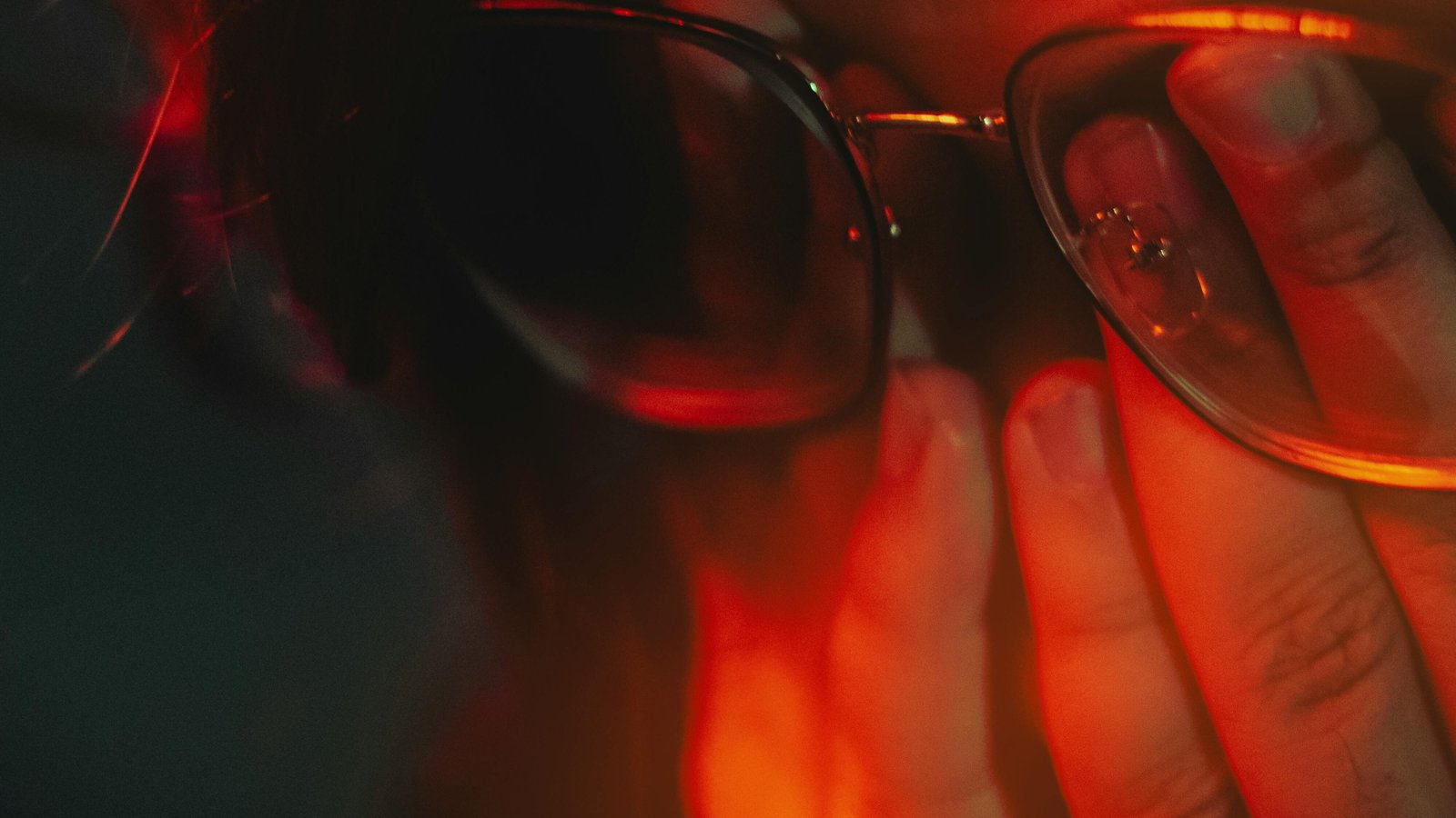 15 Ways Your Body Tells You a Storm Is Coming 9