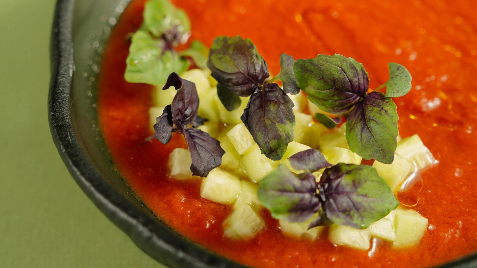 18 Foods and Drinks That Help Your Body Handle Heat Waves 17