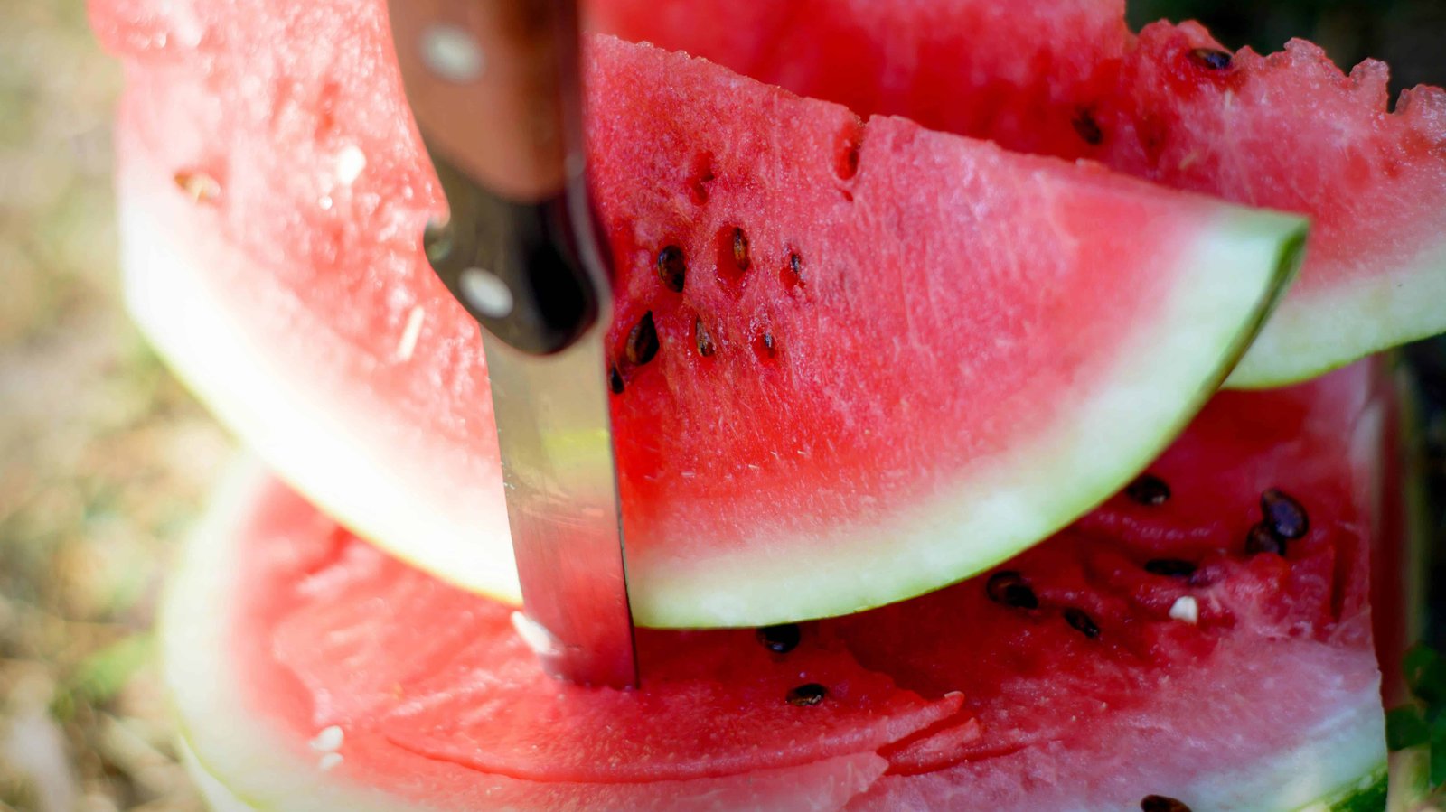 18 Foods and Drinks That Help Your Body Handle Heat Waves 1