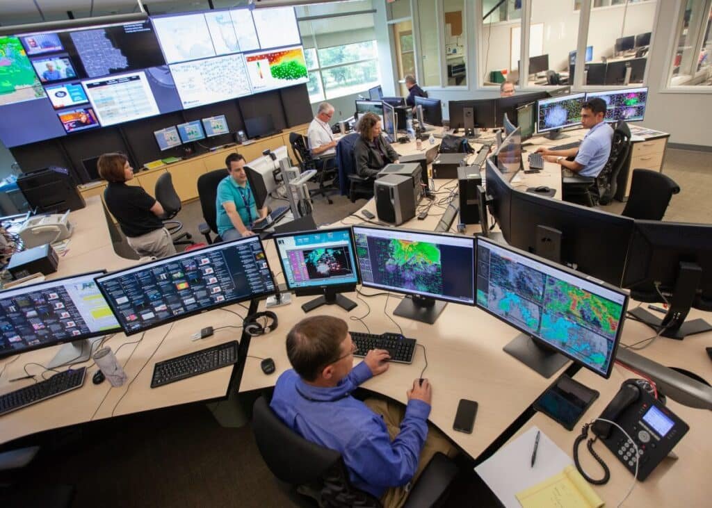 What Meteorologists Actually Do During a Severe Weather Event 2