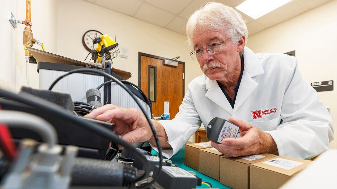 How a Weather Station Works: The Tech Behind Every Forecast 10