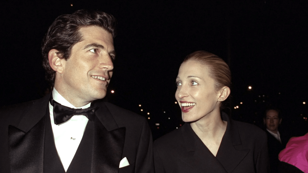 17 Celebrities Who Died in Weather-Related Plane Crashes 15